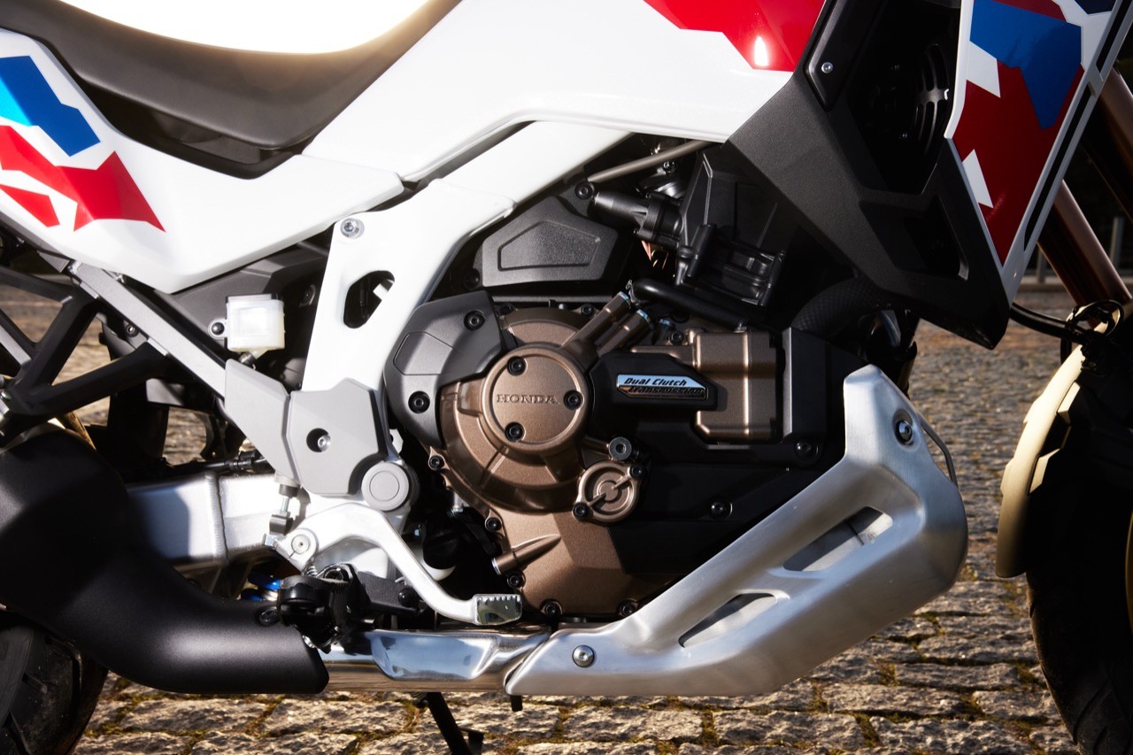 Honda Africa Twin Adventure Sports 2024: la prova su strada +VIDEO+